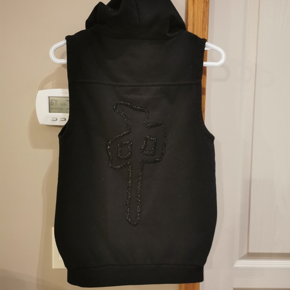 Red Dragon Beaded Vest - Picture 3 of 5